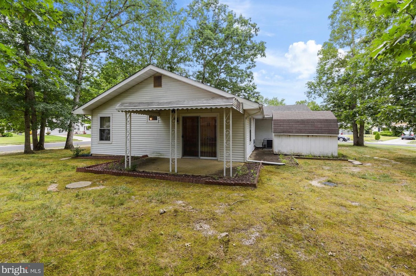 102 Oak Ave, Elm NJ  08037-9636 exterior