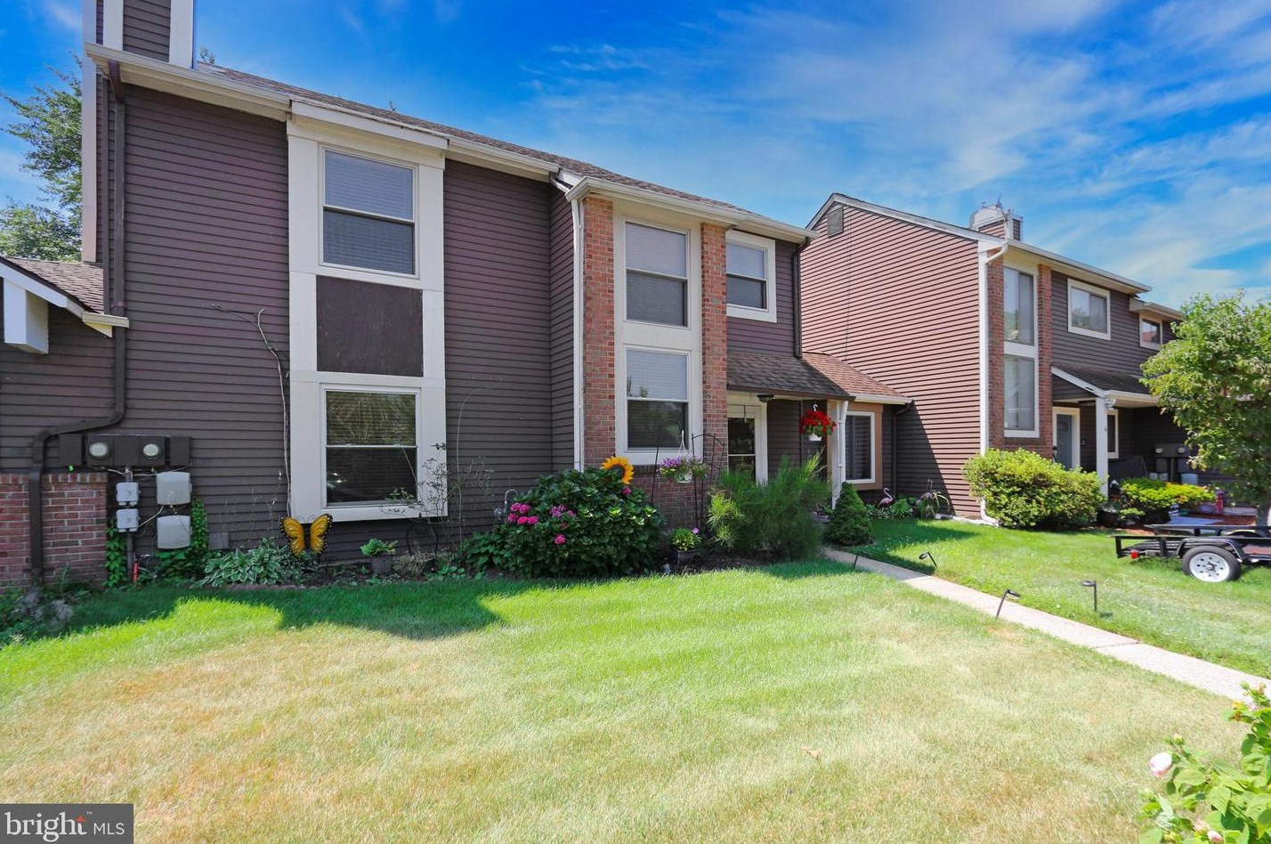 6 Hickory Ct, Erial, NJ 08081