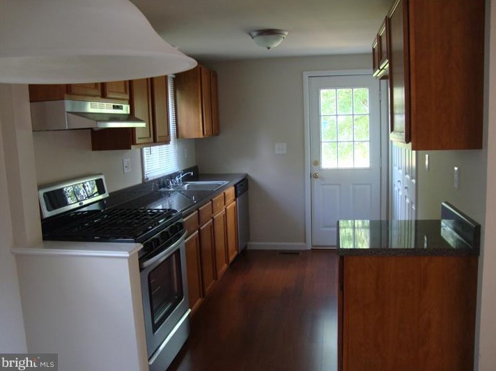 217 Chestnut Ave, Magnolia, NJ 08049