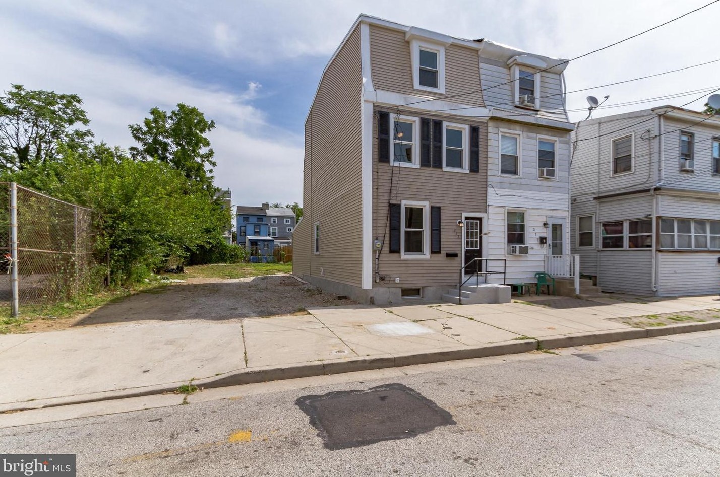 315 Middlesex St, Gloucester, NJ 08030
