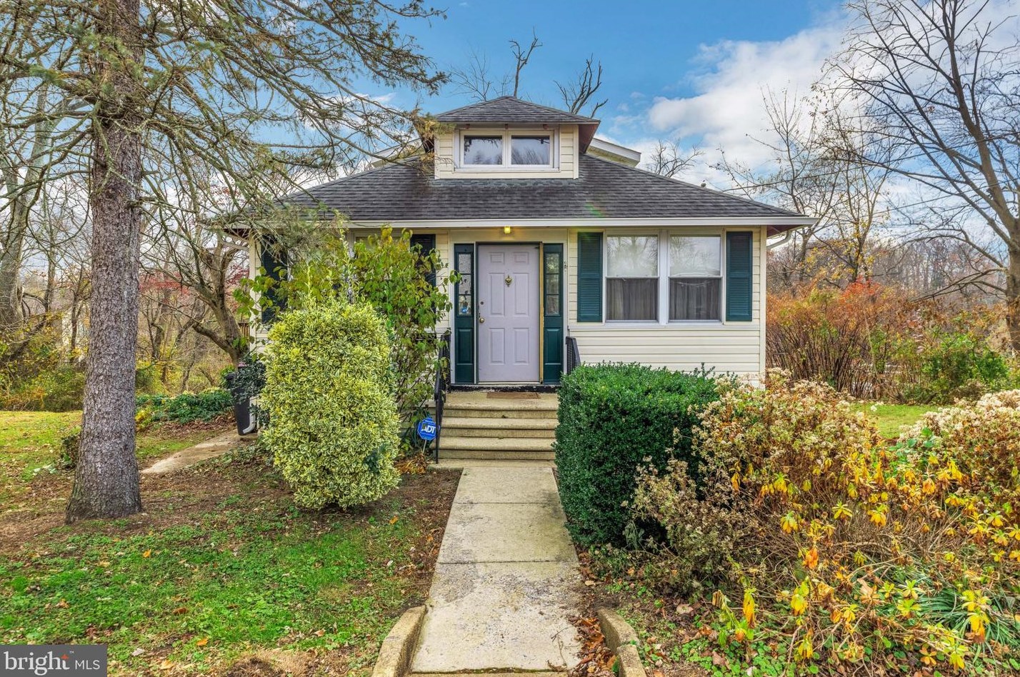 20 E Front St, Glendora, NJ 08029