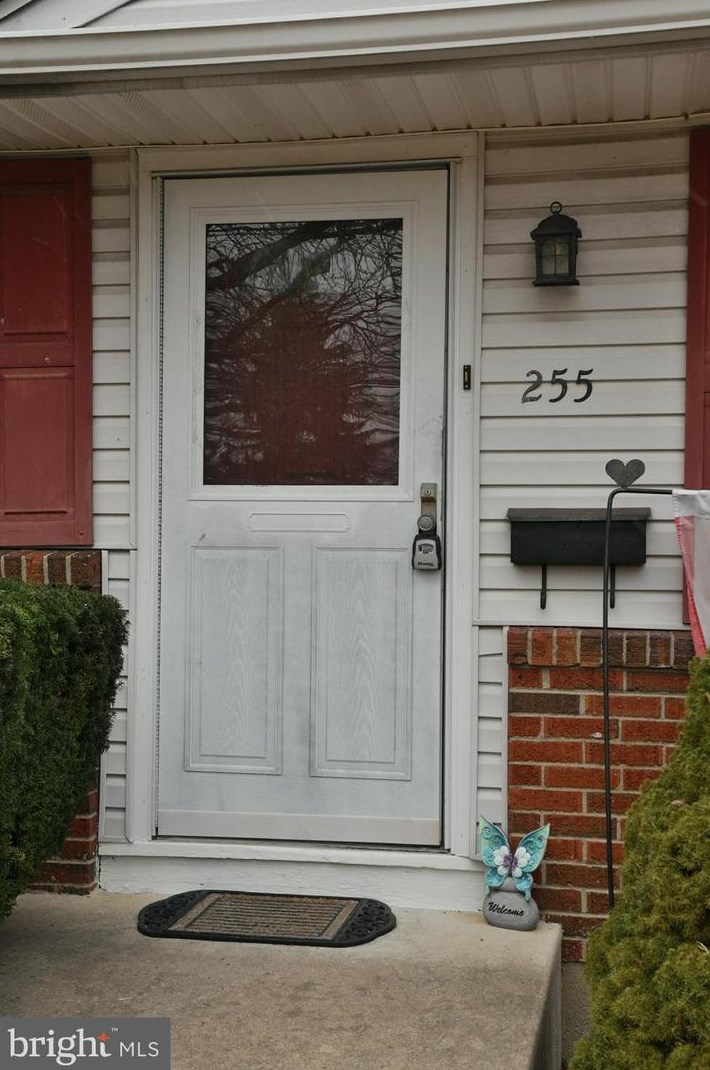 255 Creek Rd, Gloucester, NJ 08031