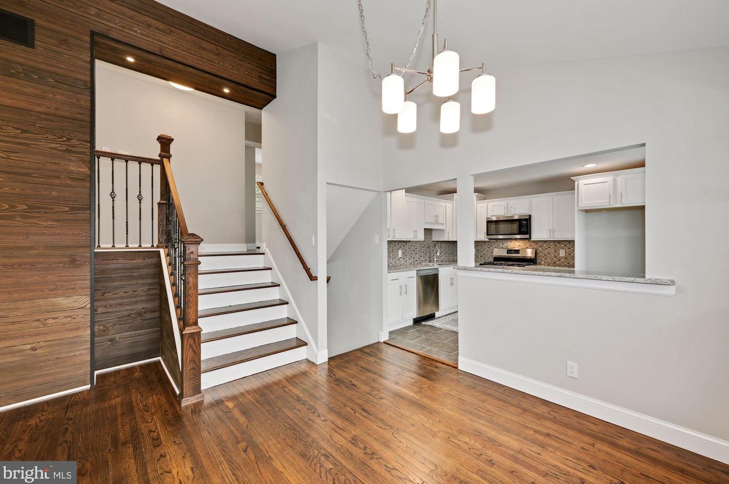 405 Evesham Ave, Magnolia NJ  08049-1726 exterior