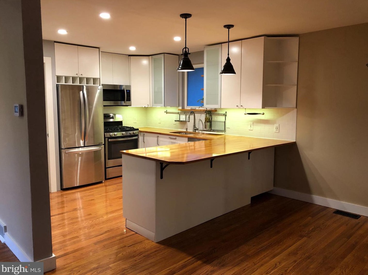 1030 Emerald Ave, Camden, NJ 08108