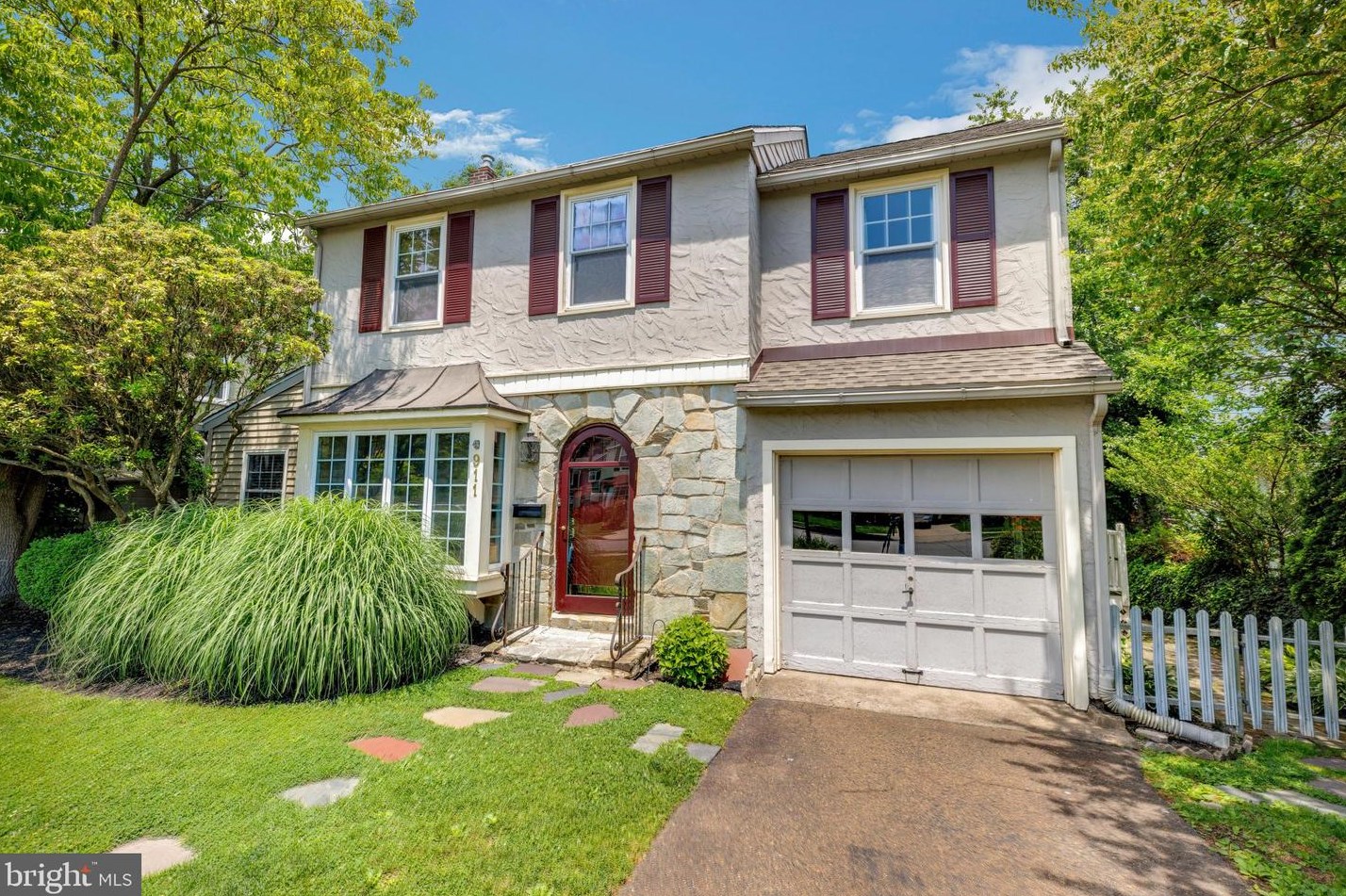 911 W Mt Vernon Ave, Tavistock, NJ 08033