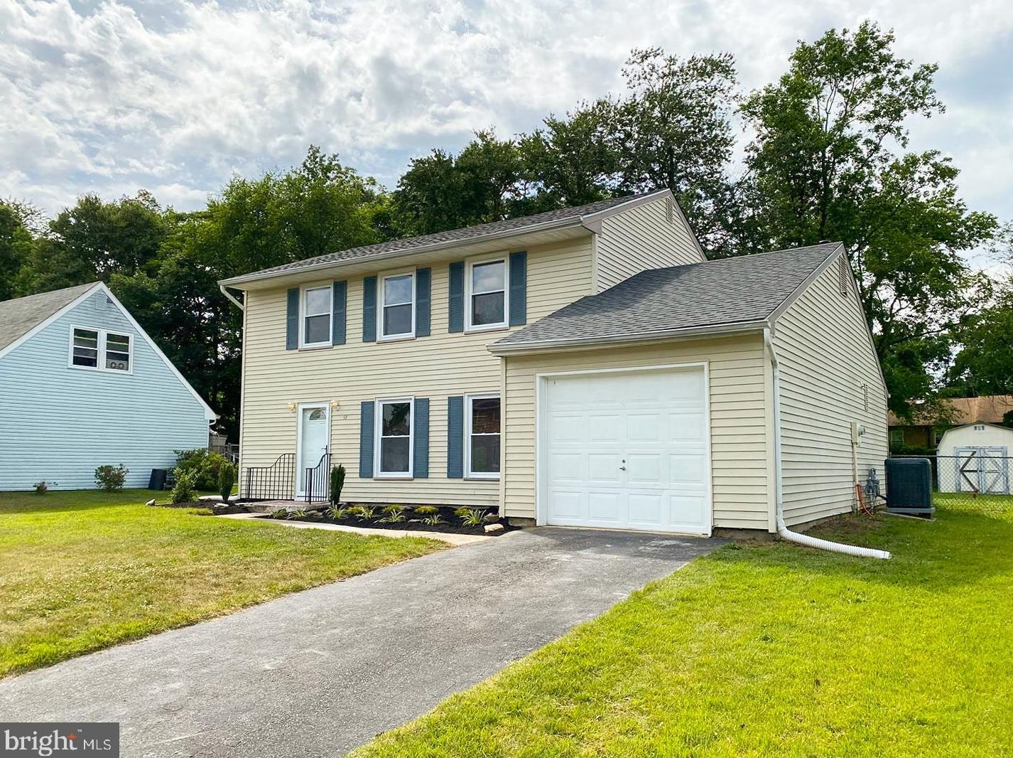 57 Aberdale Ln, Erial, NJ 08081