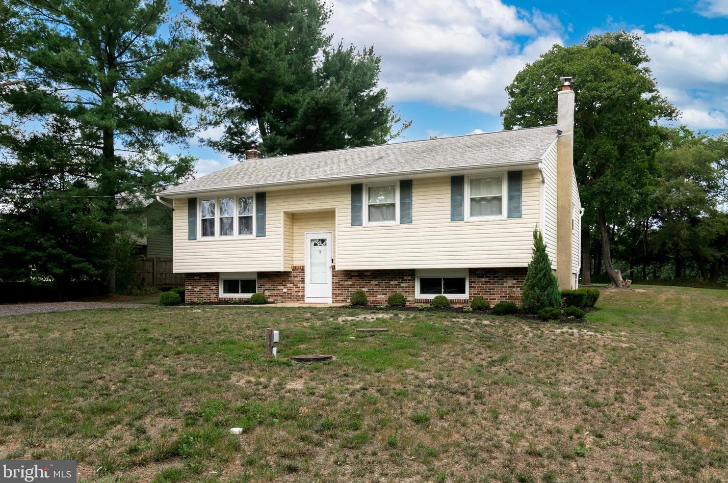 346 Ehrke Rd, Elm, NJ 08037