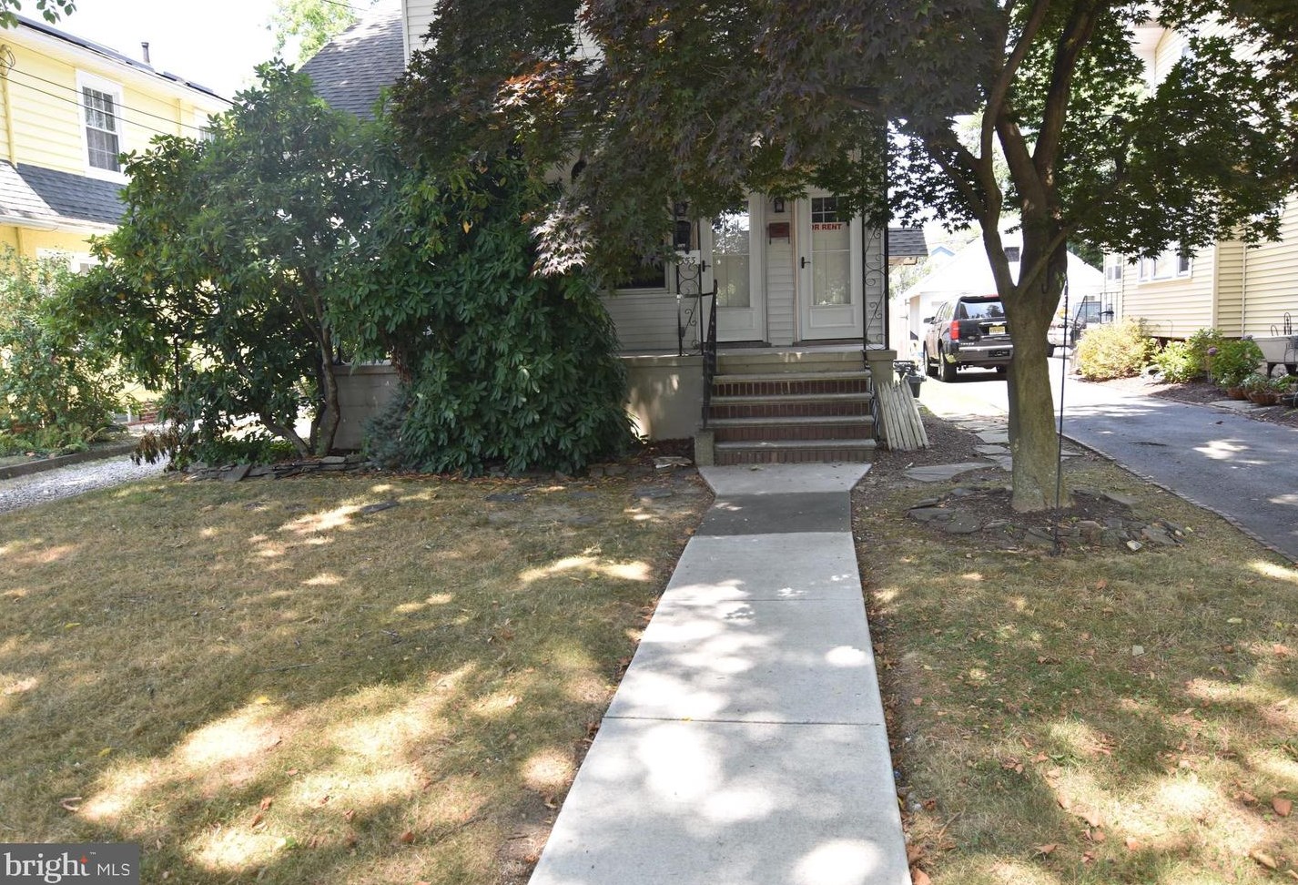 353 W Kings Hwy, Camden, NJ 08106