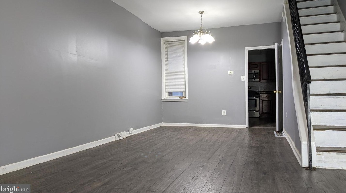 318 Powell St, Gloucester, NJ 08030