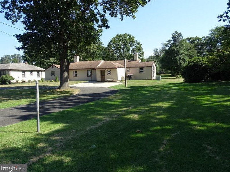 233 W Landing Rd, Blenheim, NJ 08012