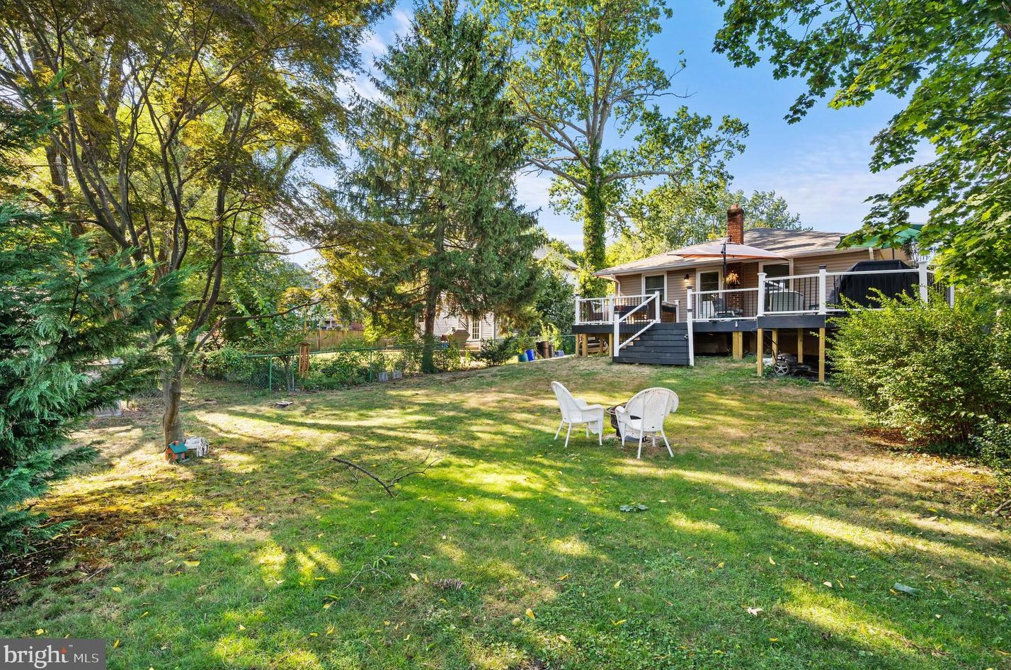 216 Jackson Ave, Magnolia, NJ 08049-1220