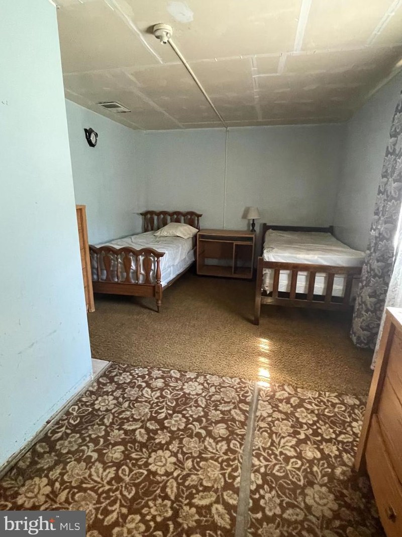 37 Pinehurst Dr, Waterford Township NJ 08004-2200 exterior