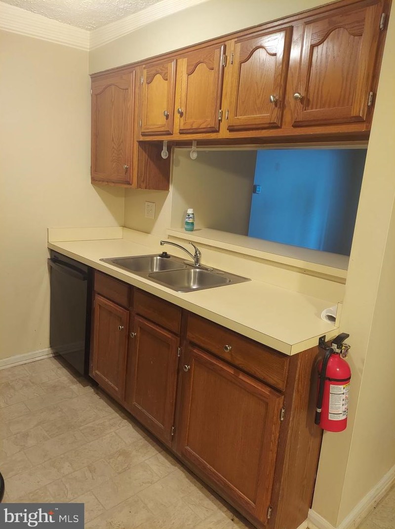 74 Kenwood Dr, Erial, NJ 08081