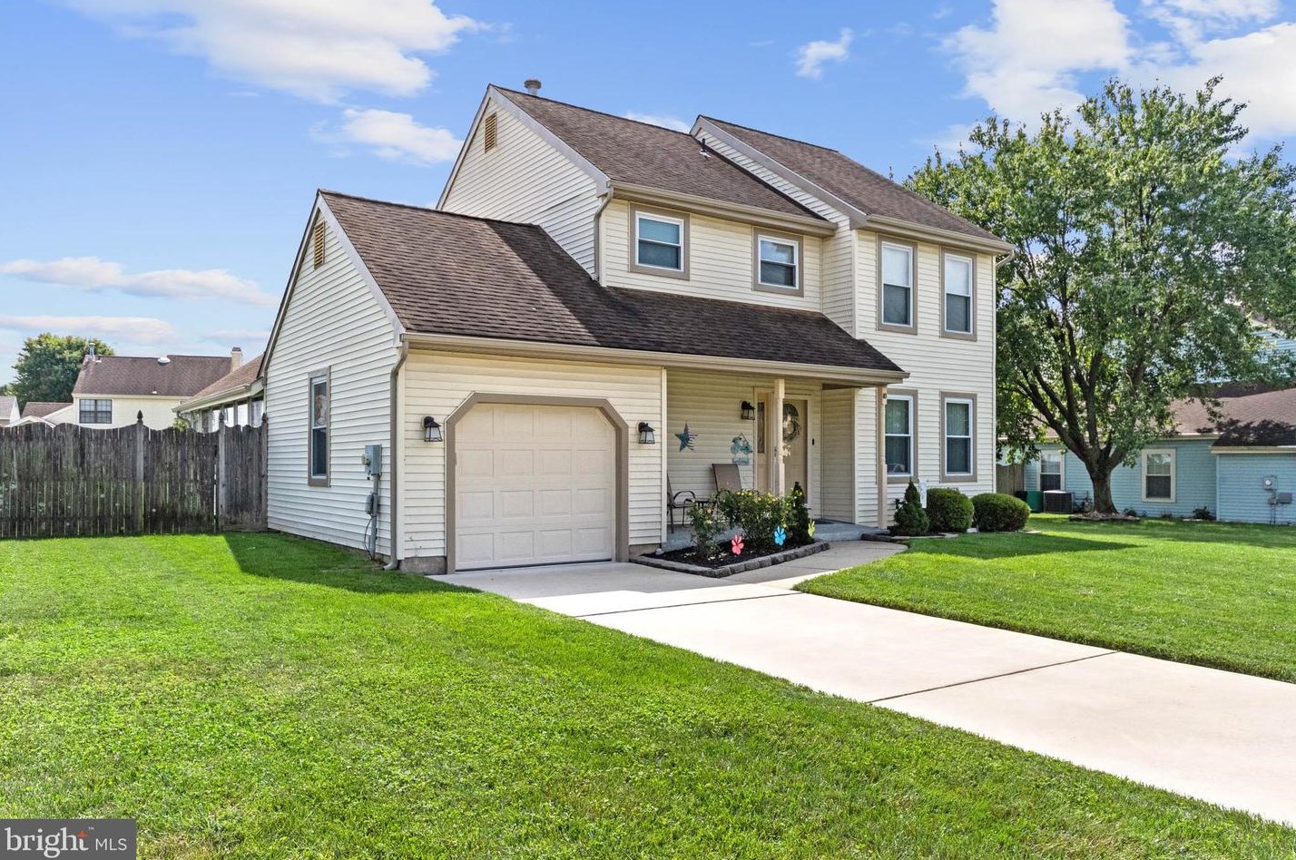 10 Hemlock Dr, Blenheim, NJ 08012