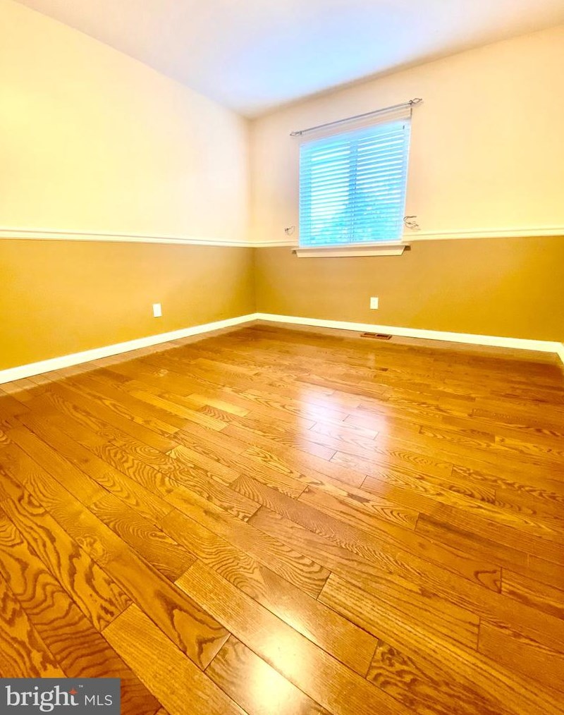 826 Plymouth Dr, Waterford Township NJ exterior