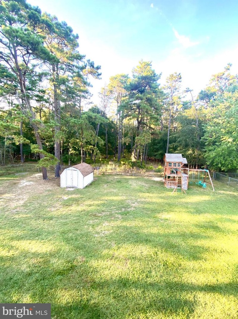 826 Plymouth Dr, Waterford Township NJ exterior