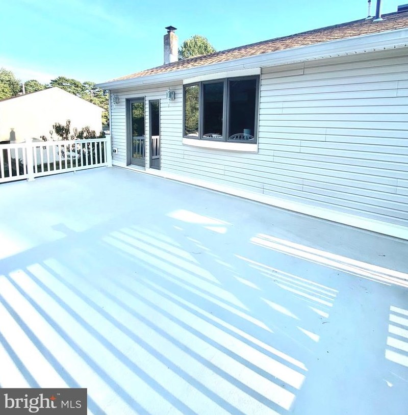 826 Plymouth Dr, Waterford Township NJ exterior