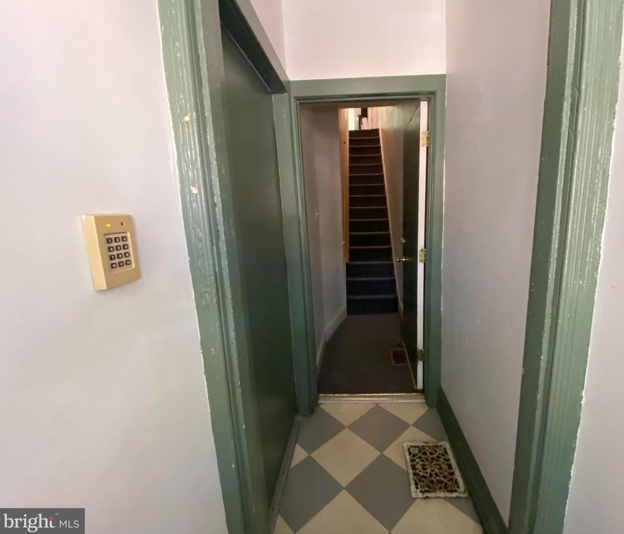 336 Point St, Camden, NJ 08102-1640