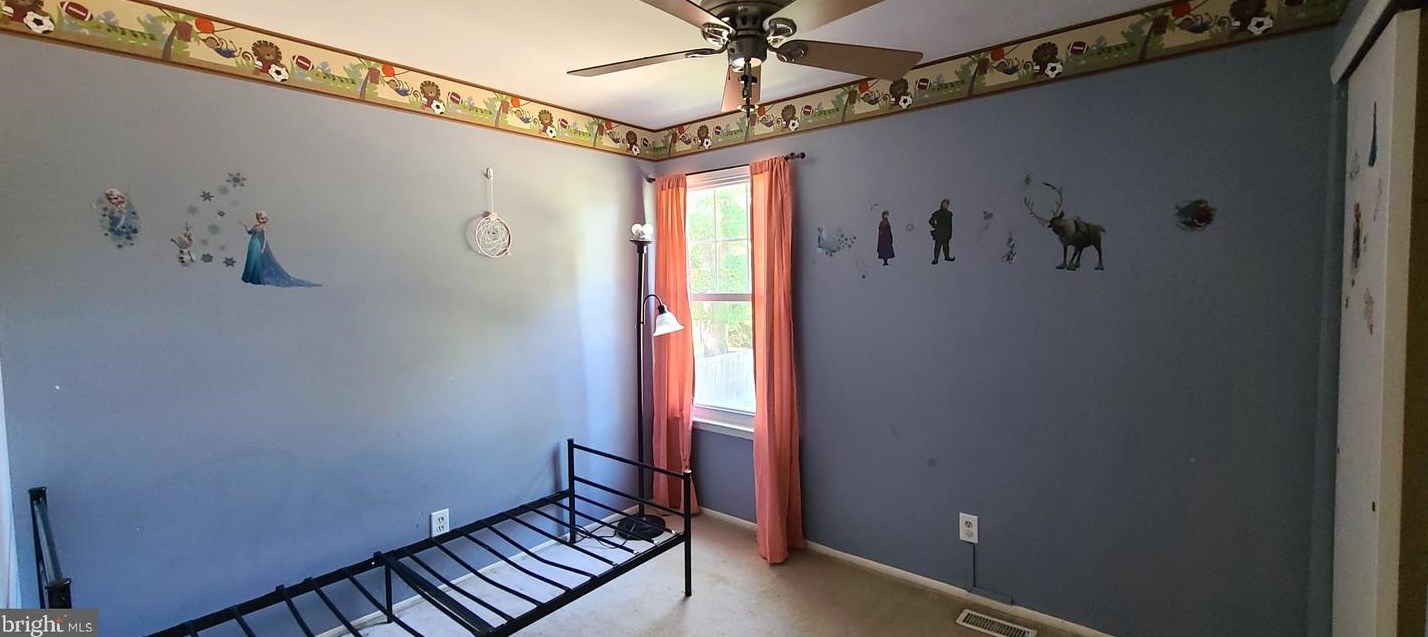 105 Ebbetts Dr, Waterford Township NJ 08004-3020 exterior