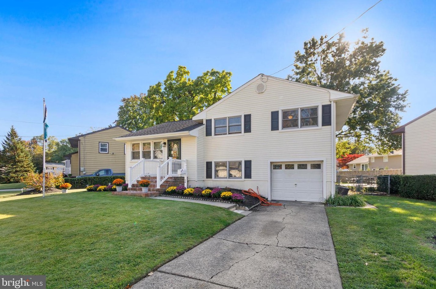 14 Goldy Dr, Gloucester, NJ 08030