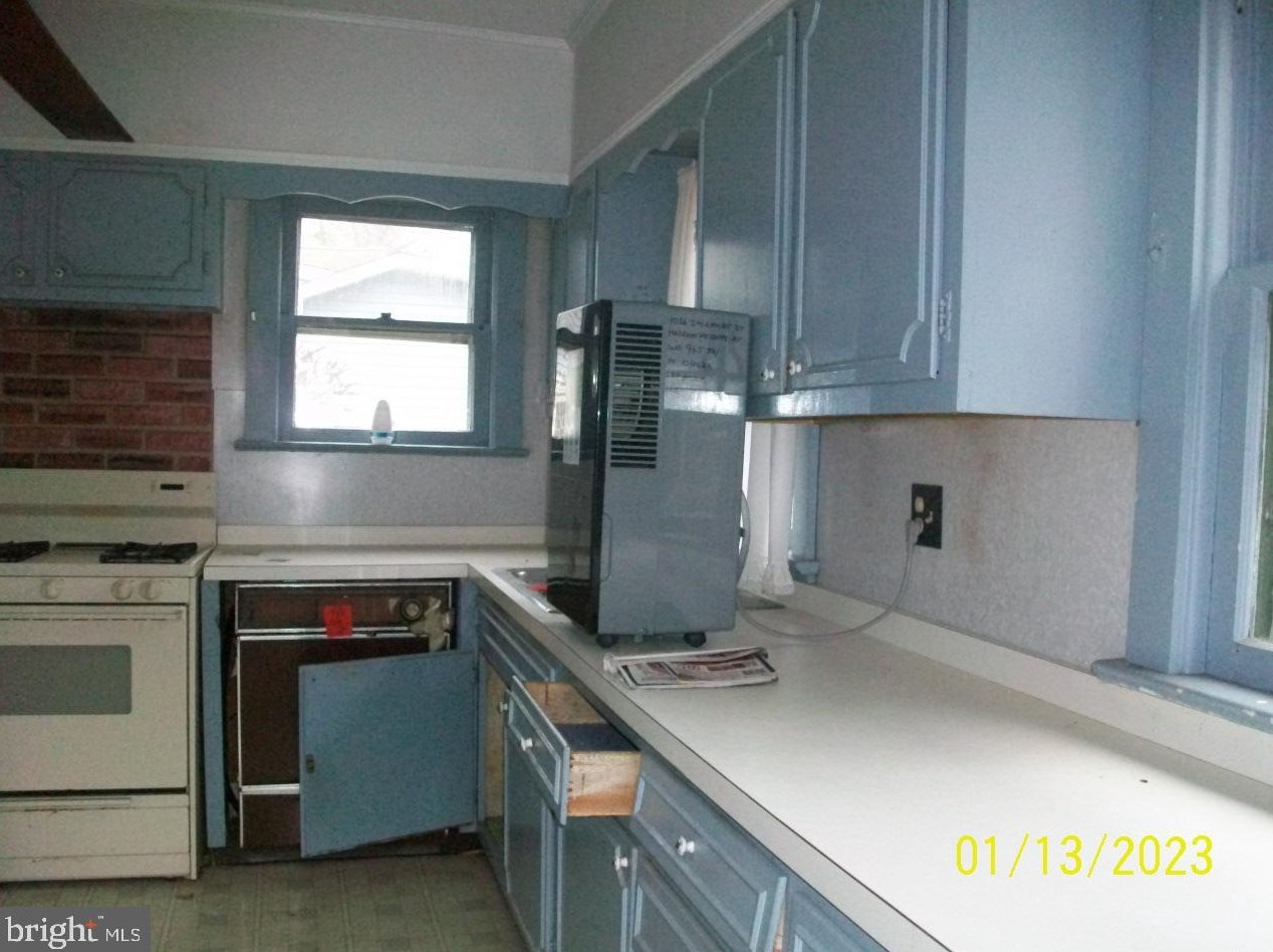 1036 Sycamore St, Haddon Heights, NJ 08035
