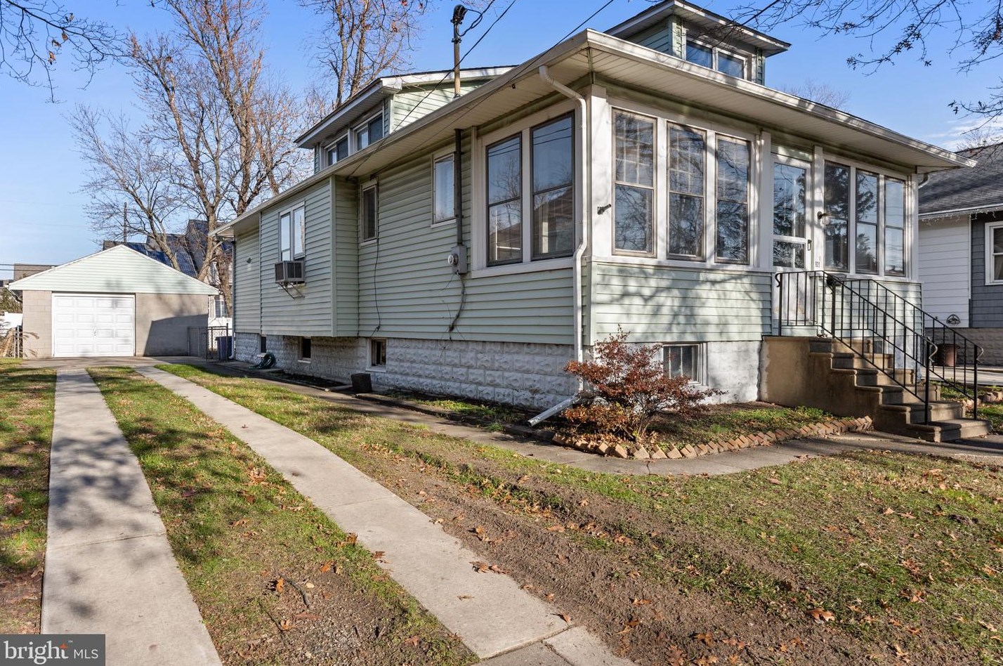 921 Highland Blvd, Gloucester, NJ 08030