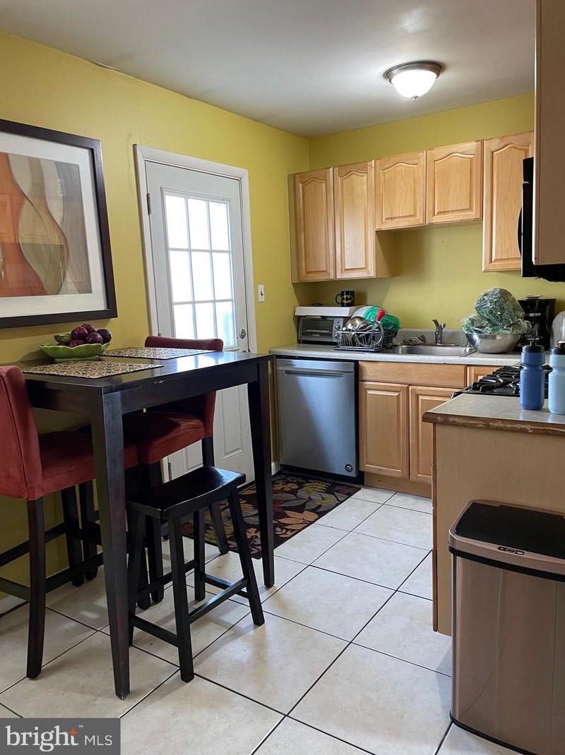 128 Watkins Ave, Lawnside, NJ 08045-1534