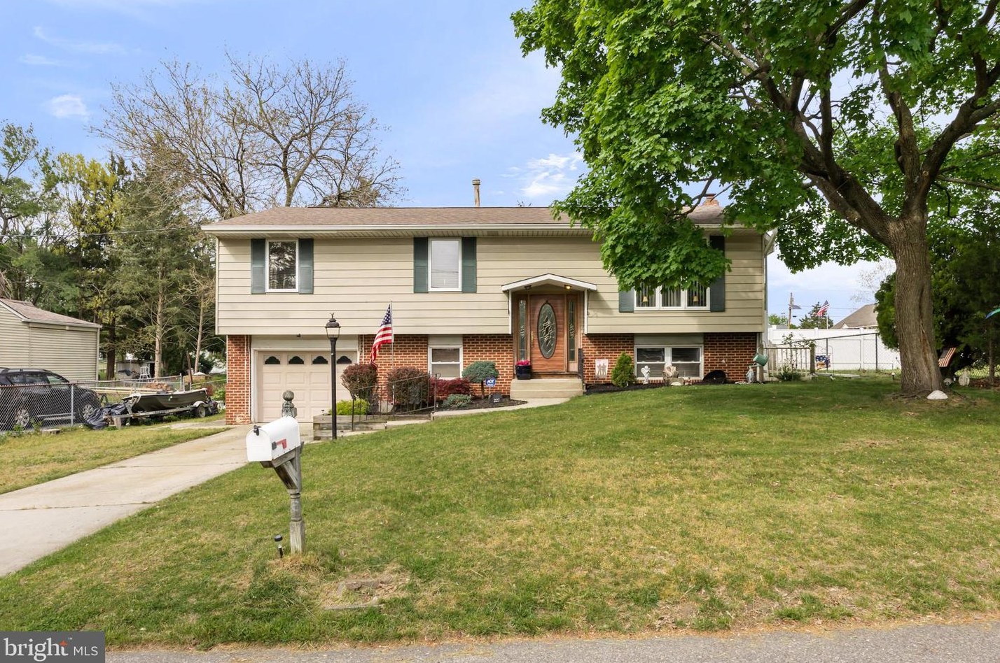 227 Empire Ave, Blenheim, NJ 08012