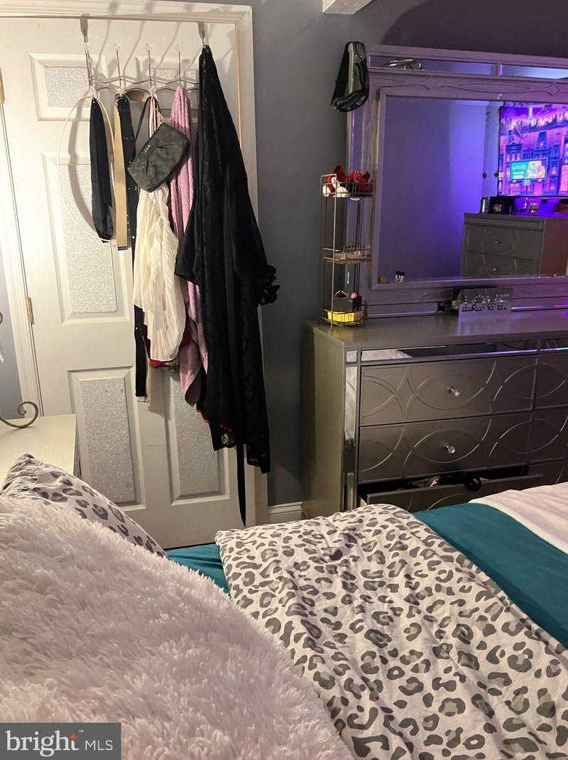 6220 Clayton Ave, Camden, NJ 08109