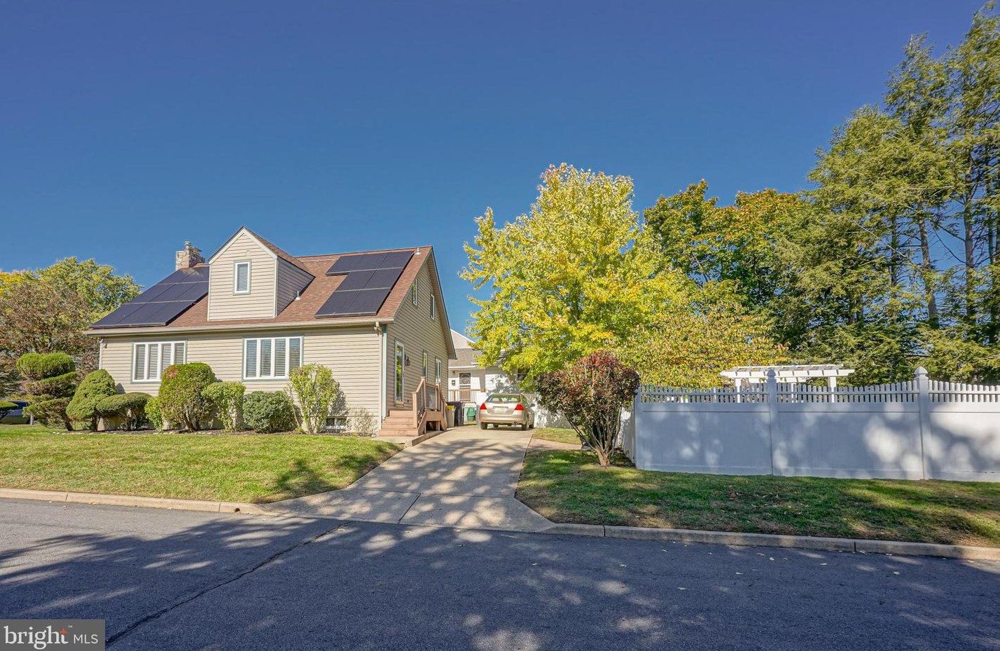 1002 Arline Ave, Glendora, NJ 08029-1006