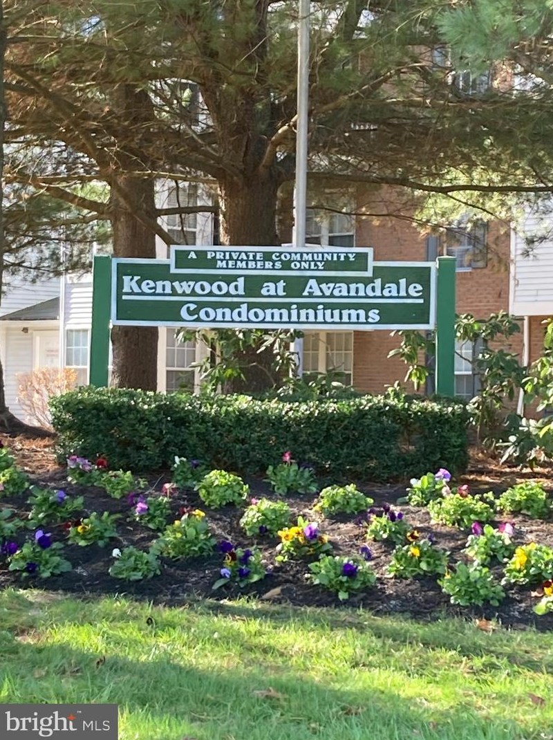 52 Kenwood Dr, Erial, NJ 08081