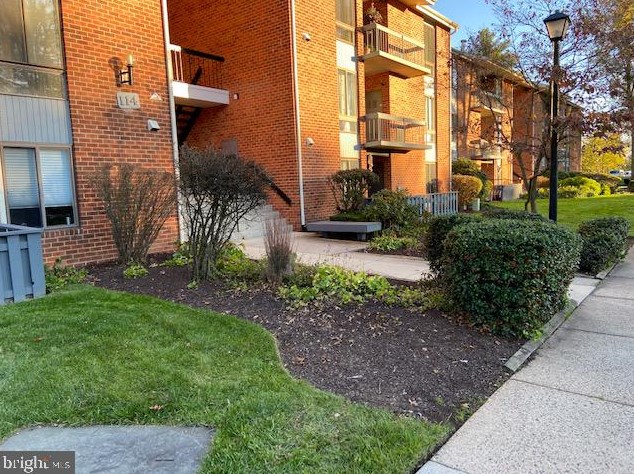 114 Van Buren Rd #11, Franklin Township, NJ 08043