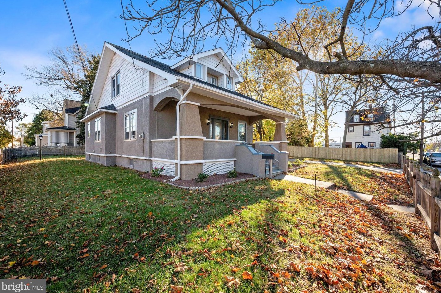 358 8th St, Gloucester, NJ 08030