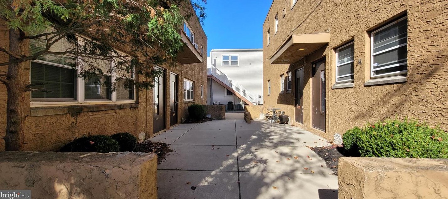 3 W Park Ave #apt 8, Camden, NJ 08107