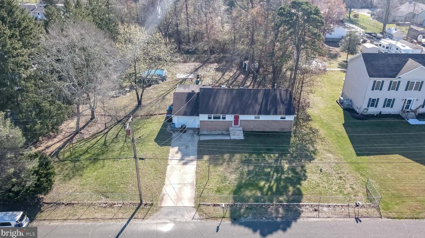 2304 Auburn Ave, Waterford Township NJ 08004-1722 exterior