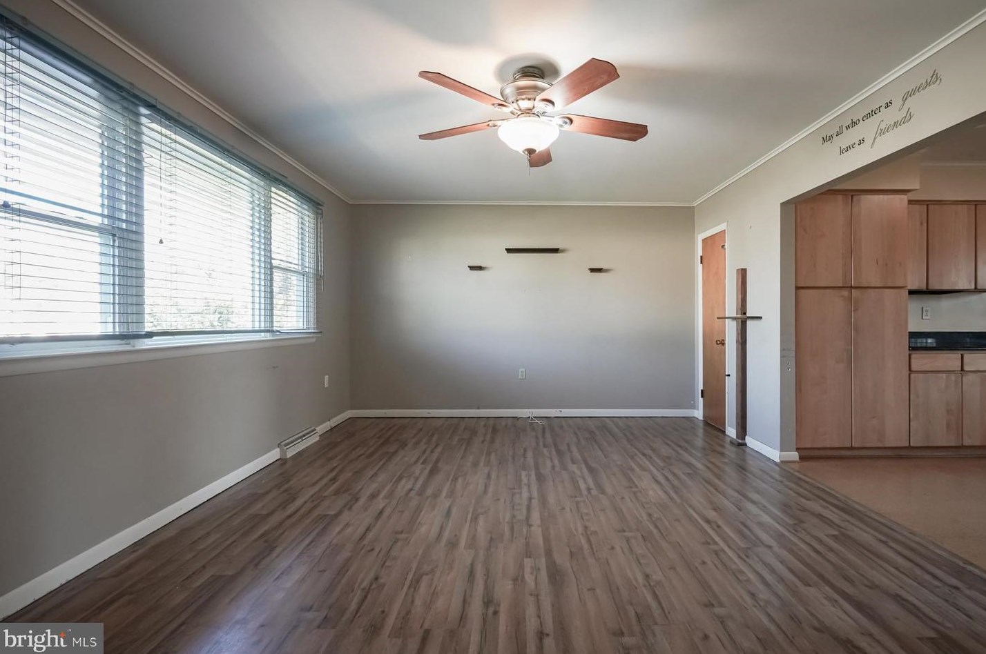 2304 Auburn Ave, Waterford Township NJ 08004-1722 exterior