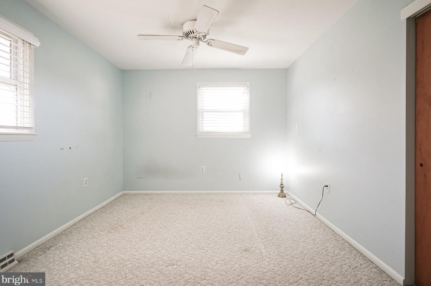 2304 Auburn Ave, Waterford Township NJ 08004-1722 exterior