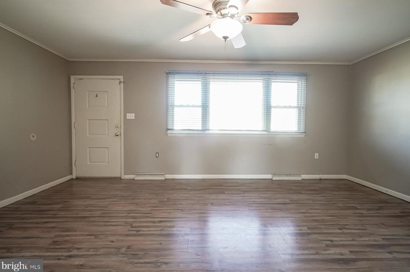 2304 Auburn Ave, Waterford Township NJ 08004-1722 exterior