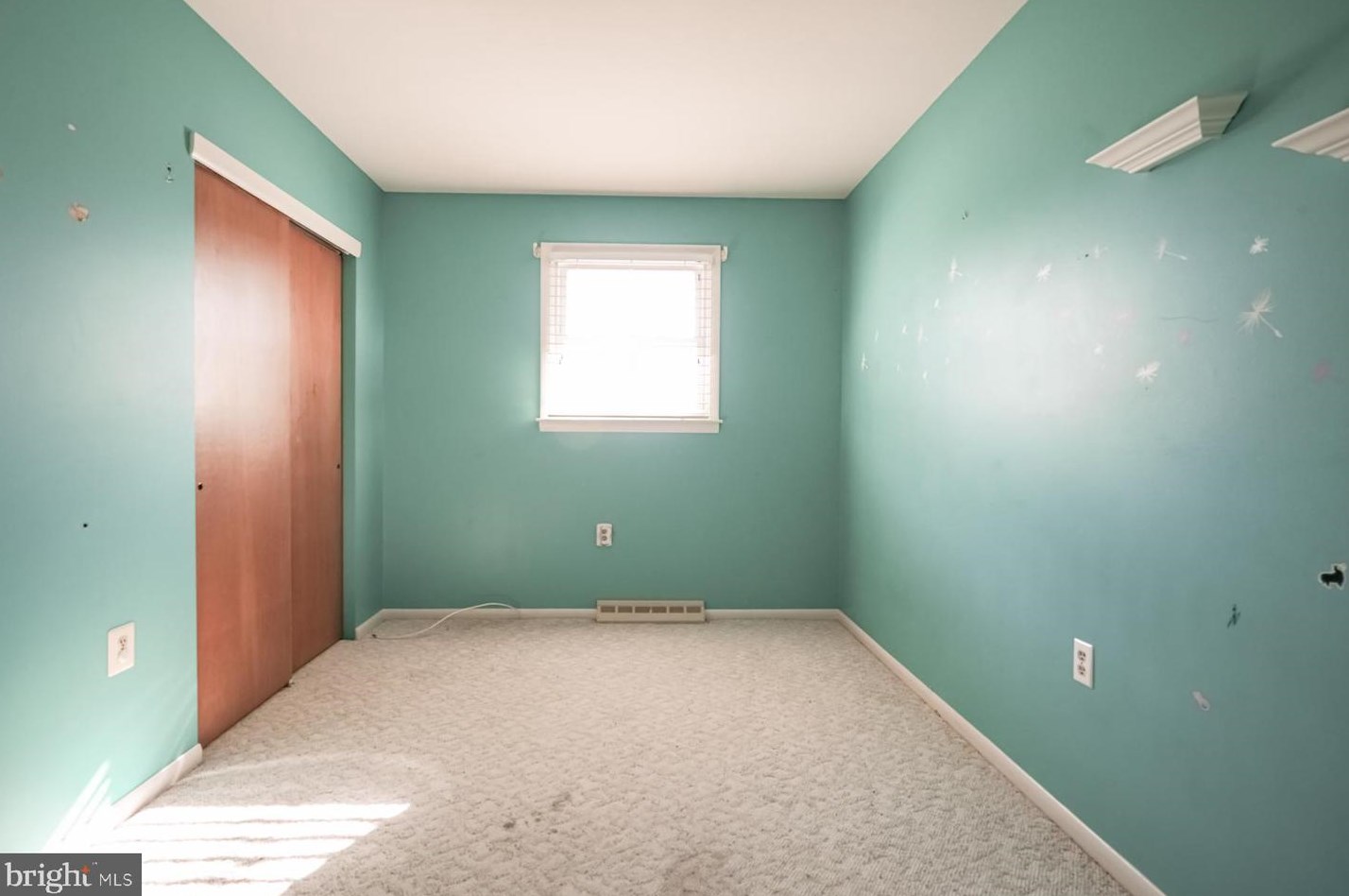 2304 Auburn Ave, Waterford Township NJ 08004-1722 exterior