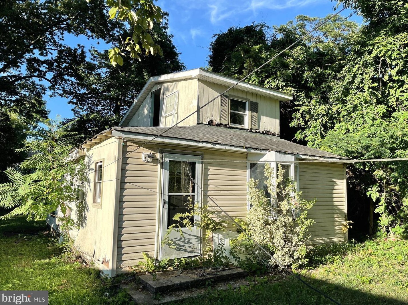 19 E 2nd Ave, Pine Hill, NJ 08021