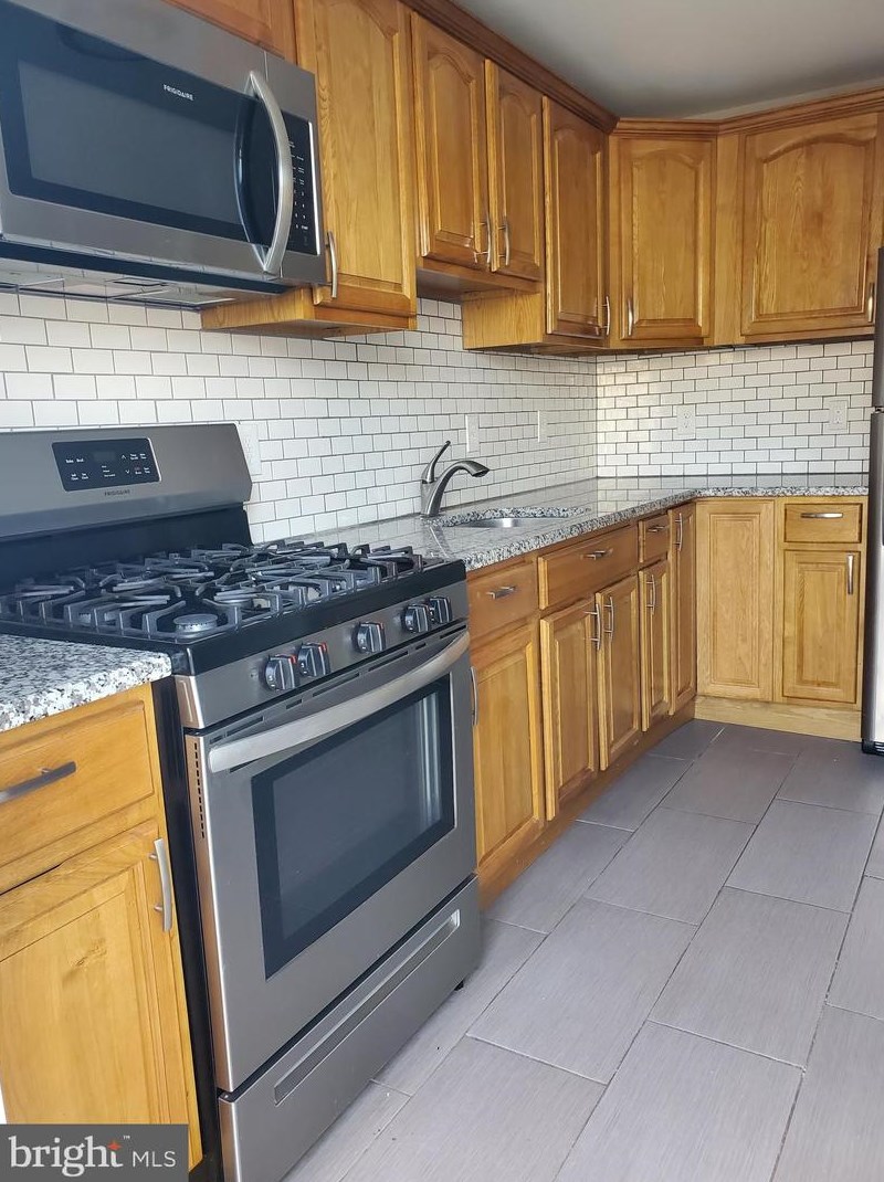415 Bergen St, Gloucester, NJ 08030