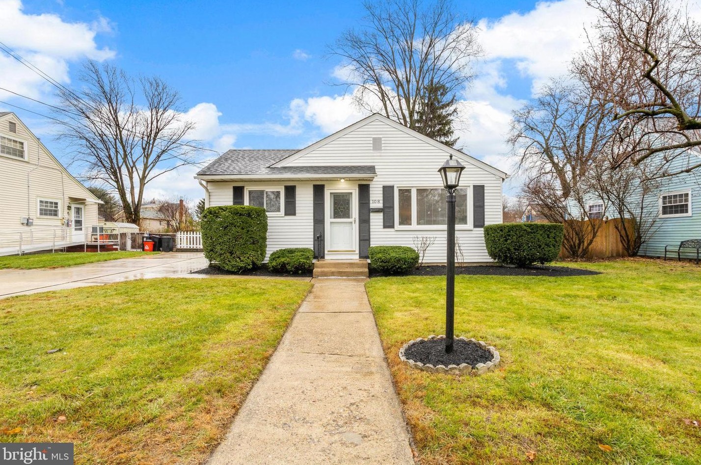 108 Columbia Ave, Stratford, NJ 08084