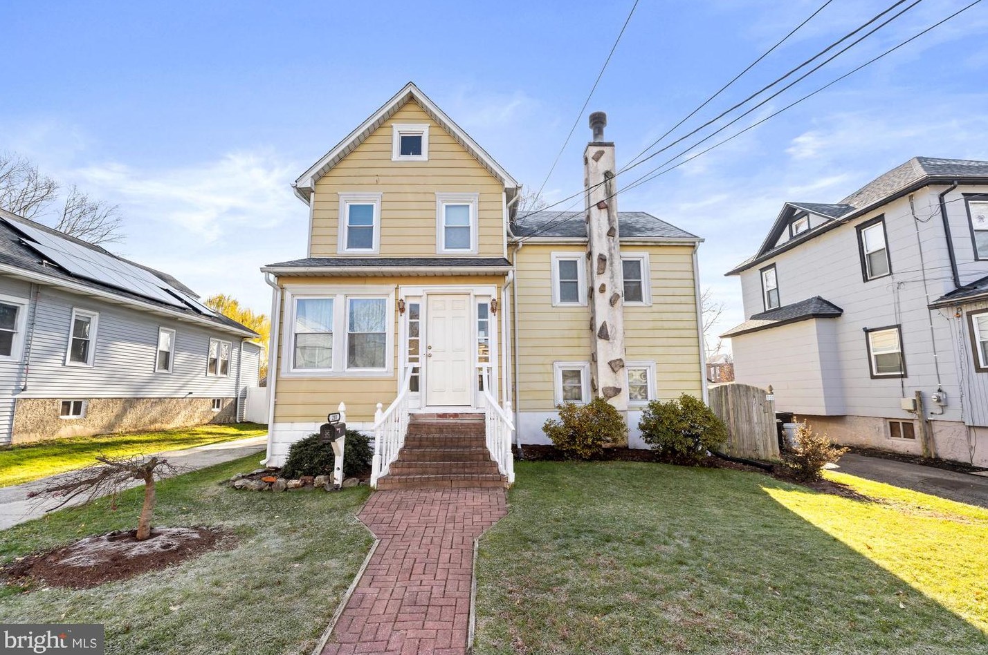218 Kingston Ave, Barrington, NJ 08007