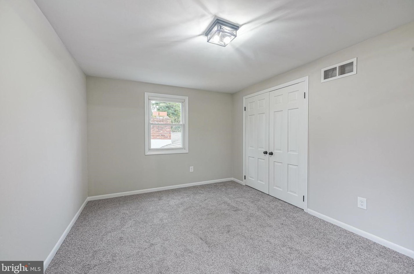 2294 Richards Ave, Waterford Township NJ  08004-1219 exterior