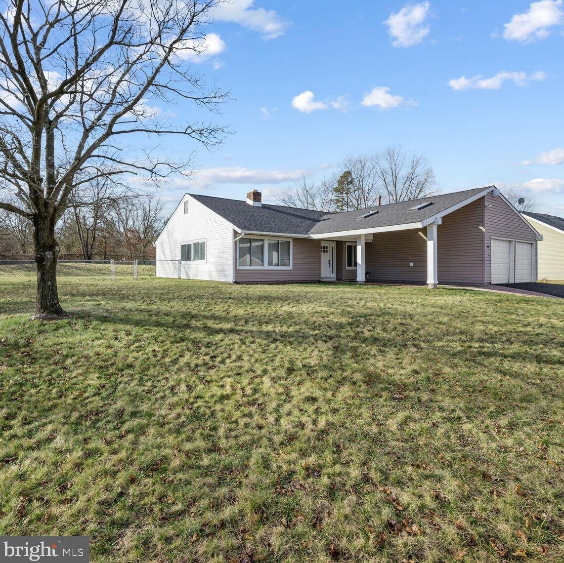 53 Primrose Dr, Erial, NJ 08081