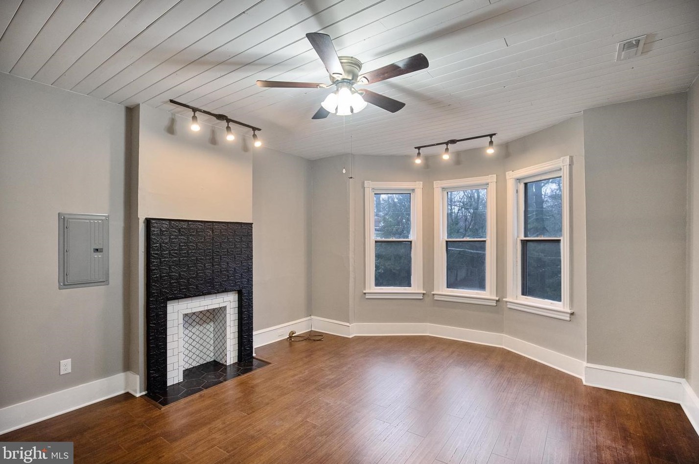 3204 Cove Rd #2, Camden, NJ 08109