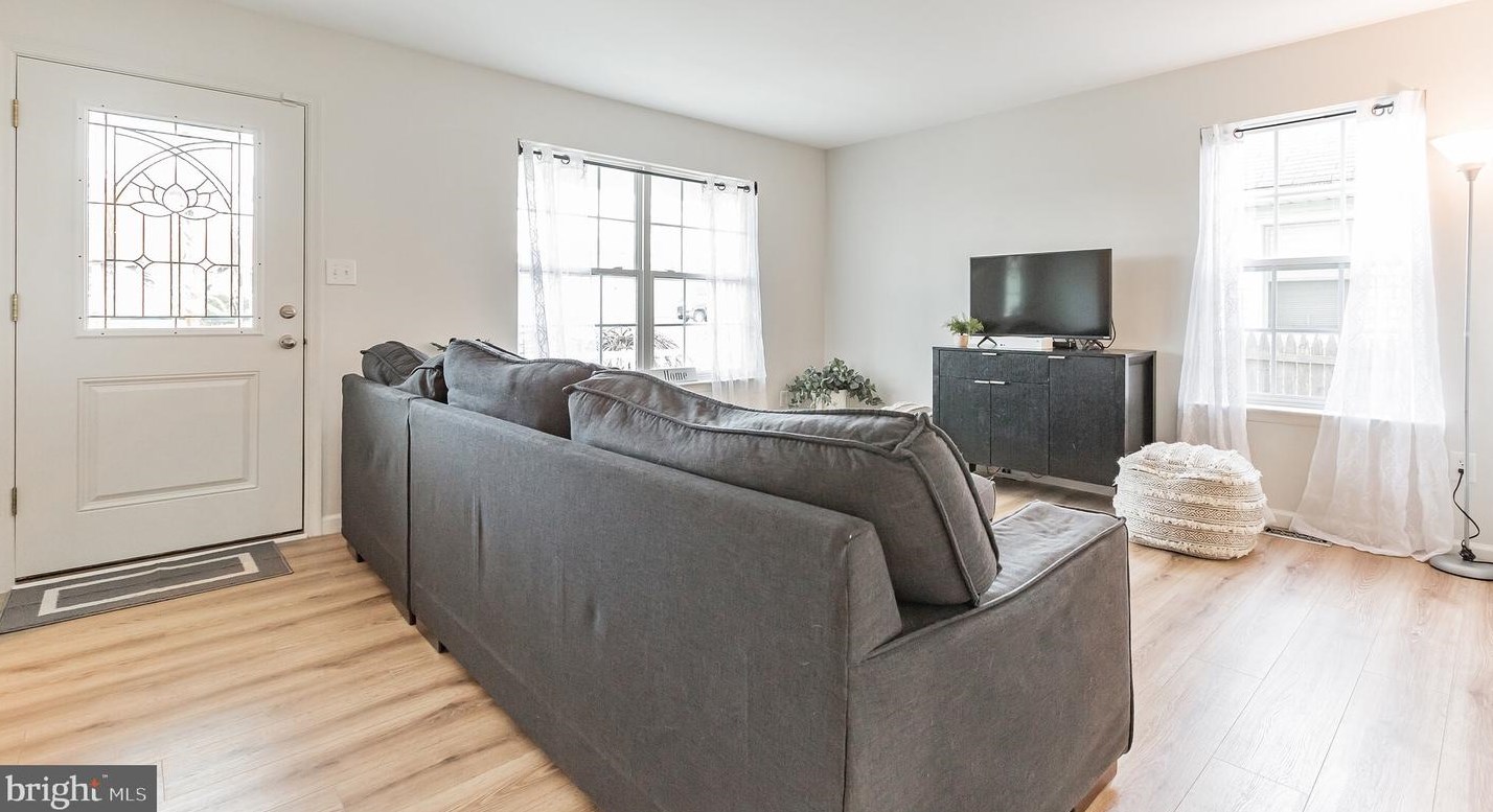 332 Roberts Ave, Gloucester, NJ 08031