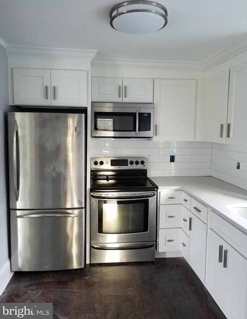 21 Jackson Rd, Berlin Boro, NJ 08009