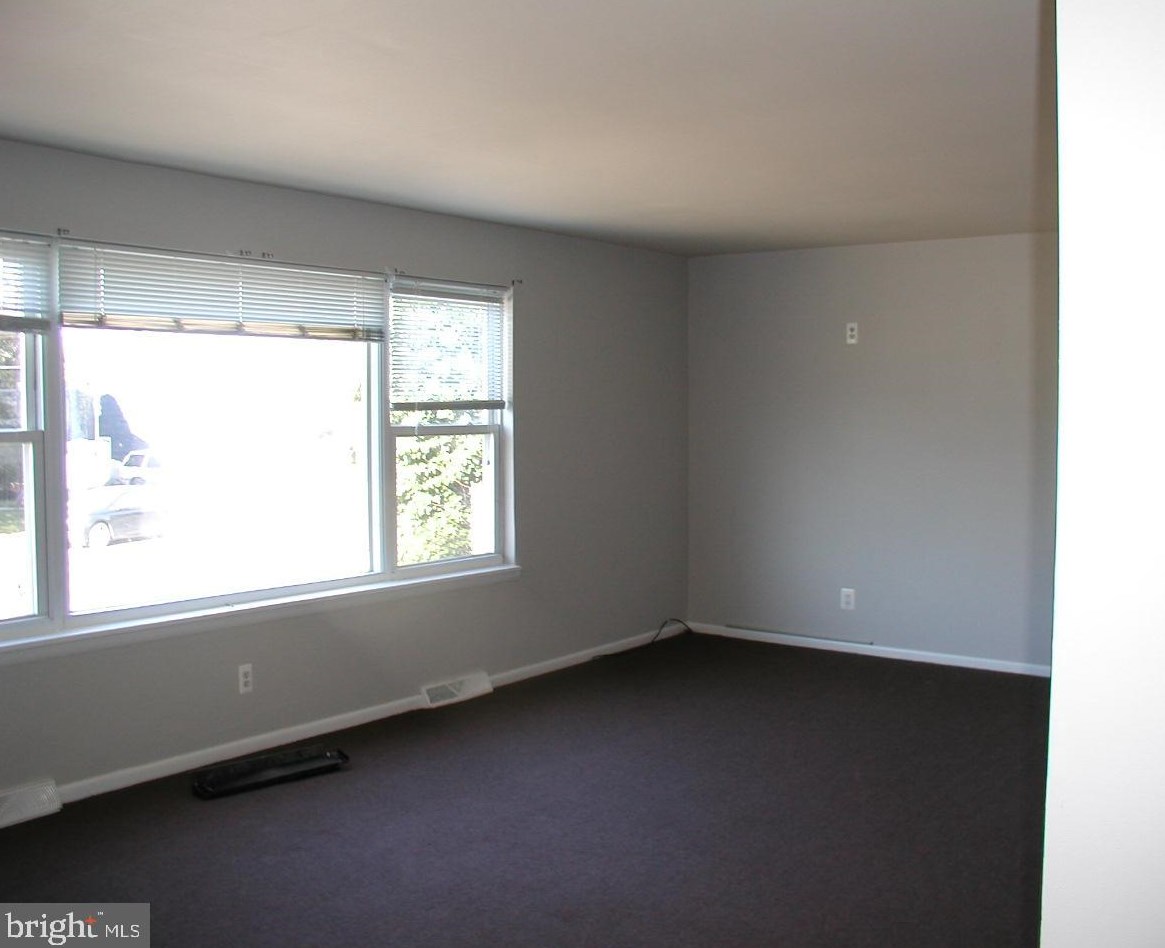 110 Weston Ave, Gloucester, NJ 08030