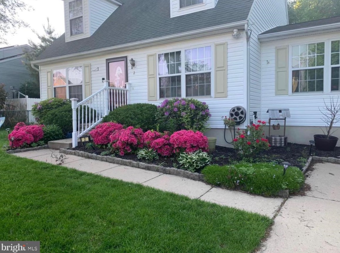 2 Fox Chase Dr, Blenheim, NJ 08012